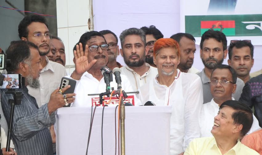 একটা সাপ আর একটা জামায়াত যদি আপনার সামনে পড়ে, আগে জামায়াত সম্পর্কে সাবধান হবেন, তারপর সাপকে মারবেন : ফজলুর রহমান