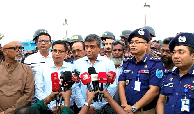 দুর্গাপূজাকে কেন্দ্র করে যে সম্প্রীতির বন্ধন তৈরি হয়েছে, তা অব্যাহত থাকুক : বিভাগীয় কমিশনার